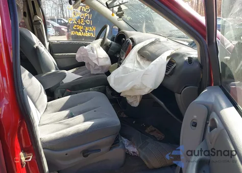 2006 Chrysler Town & Country from USA, damaged, VIN 1A4GP45R06B548760